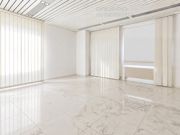 LUMINOSO SPAZIO AD USO UFFICIO 7