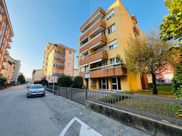 APPARTAMENTO 1.5 LOCALI PARZIALMENTE RISTRUTTURATO 1