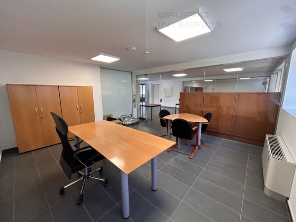 AMPIO SPAZIO COMMERCIALE OPEN SPACE 7