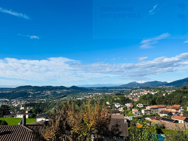 VILLA CONTEMPORANEA CON PISCINA 2
