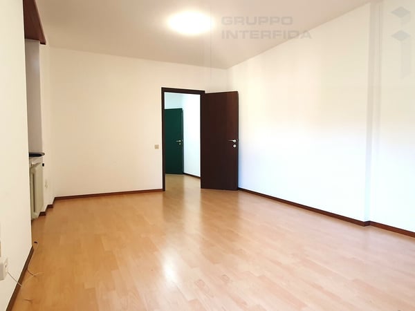 COMODO UFFICIO NEL CUORE DI CHIASSO 1