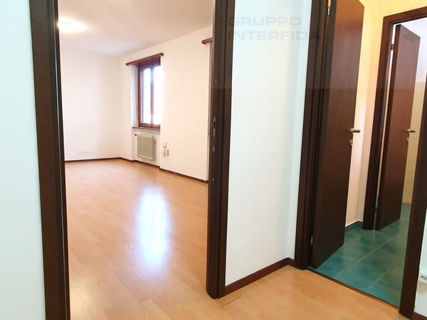 COMODO UFFICIO NEL CUORE DI CHIASSO 4