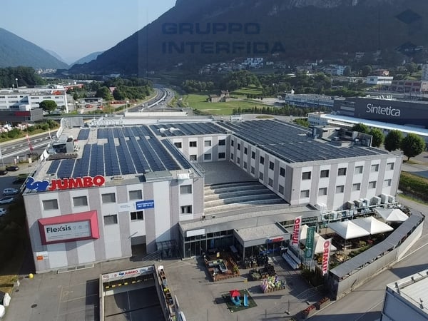 GRANDE SPAZIO COMMERCIALE IN ZONA FOX TOWN 1