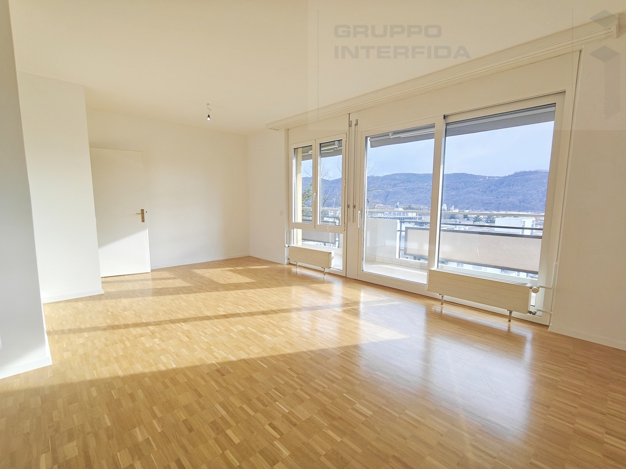 Bild LUMINOSO 2.5 LOCALI A MORBIO INFERIORE