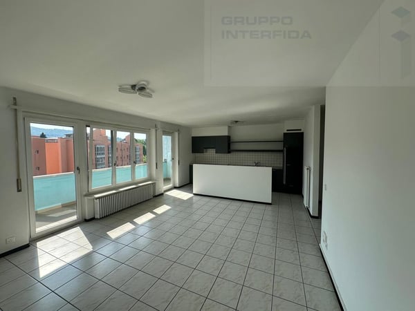BALERNA - SPAZIOSO APPARTAMENTO 4 LOCALI 5