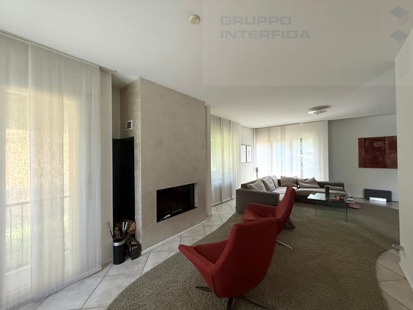 GRANDE VILLA CON PISCINA 7