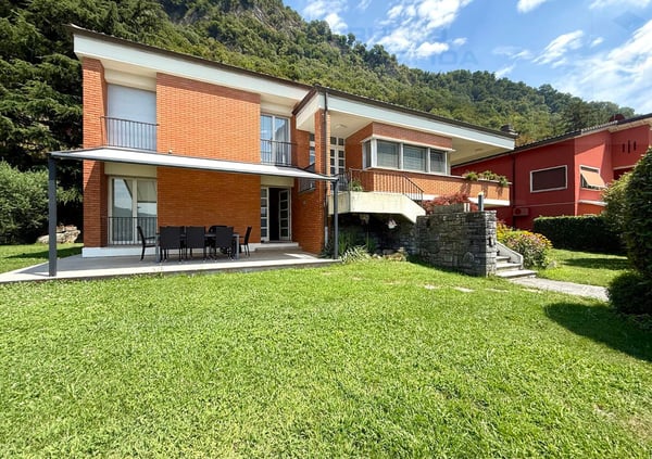 GRANDE VILLA CON PISCINA 5
