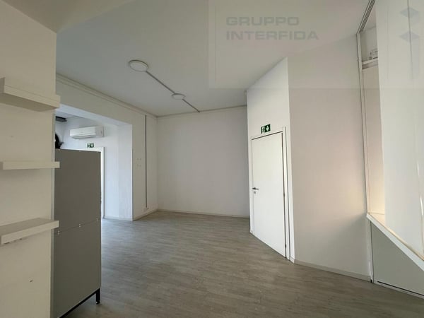 INTERESSANTE NEGOZIO/UFFICIO IN CENTRO A MENDRISIO 2