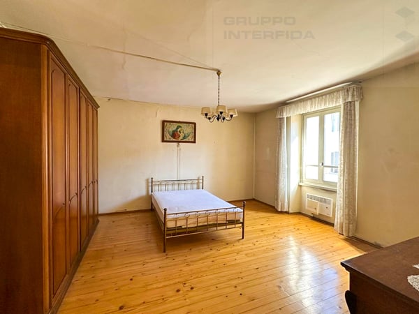 STORICA VILLA CON GIARDINO E GARAGE 5