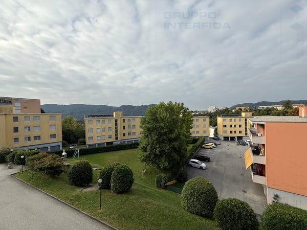 STABILE ABITATIVO DI 5 UNITÀ A REDDITO 9