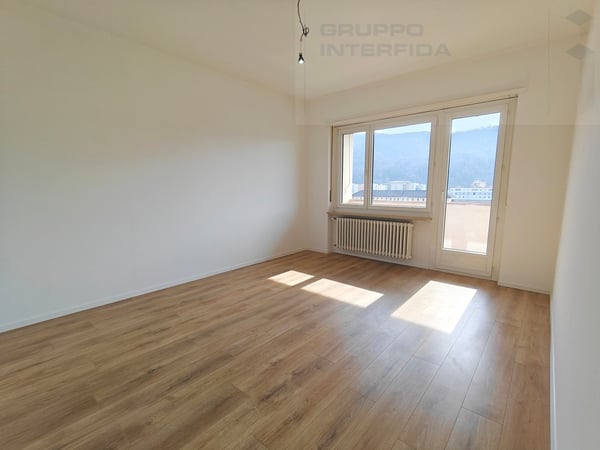 CHIASSO - SPAZIOSO APPARTAMENTO 1.5 LOCALI 4