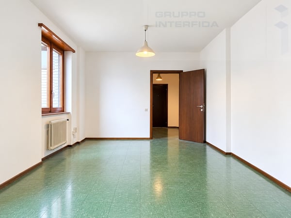 COMODO UFFICIO NEL CUORE DI CHIASSO 2