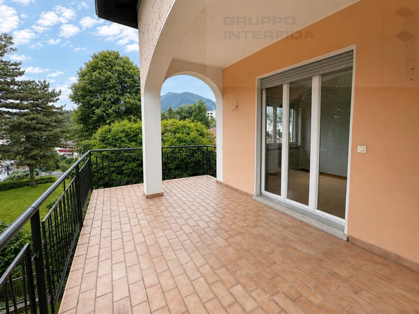 GRANDE CASA CON GIARDINO 3