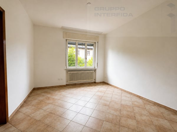 GRANDE CASA CON GIARDINO 6