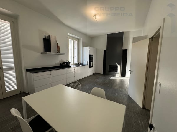 VILLA INDIPENDENTE CON GRANDE PARCO 6