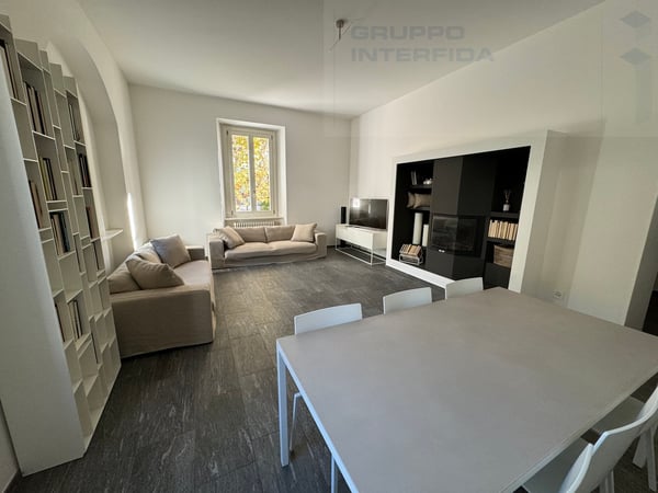 VILLA INDIPENDENTE CON GRANDE PARCO 5