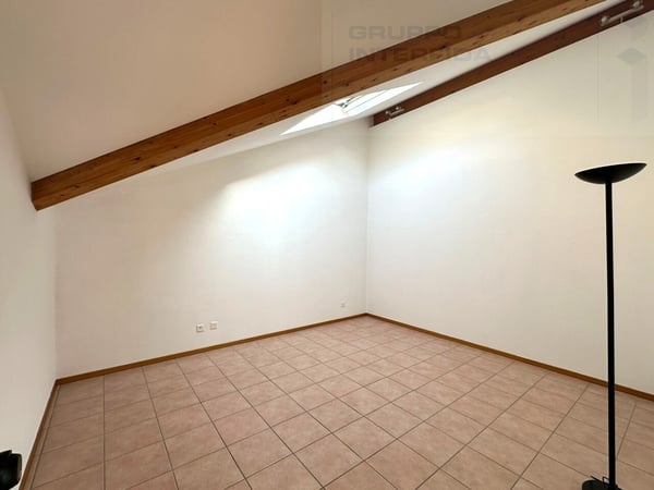 APPARTAMENTO IN CENTRO CON POSTO AUTO 8