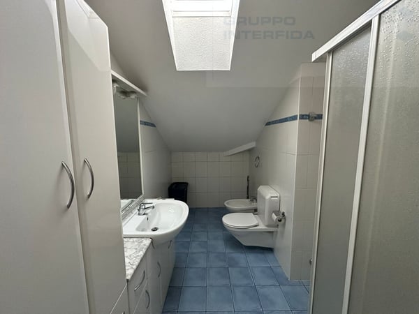 APPARTAMENTO IN CENTRO CON POSTO AUTO 10