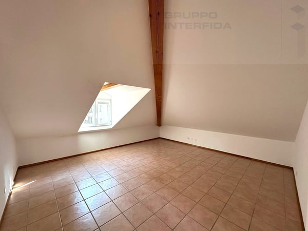 APPARTAMENTO IN CENTRO CON POSTO AUTO 7
