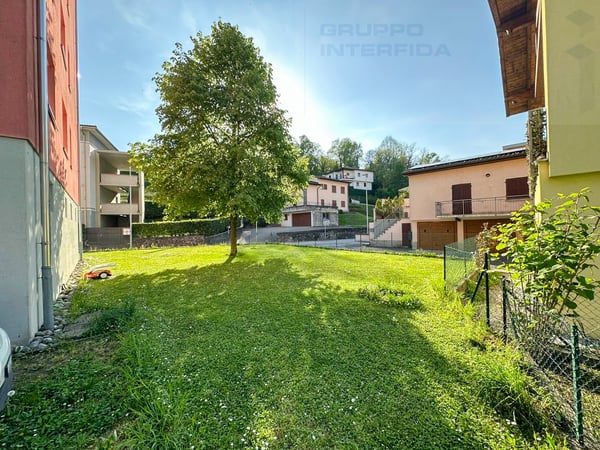 GRANDE APPARTAMENTO CON BALCONE 11
