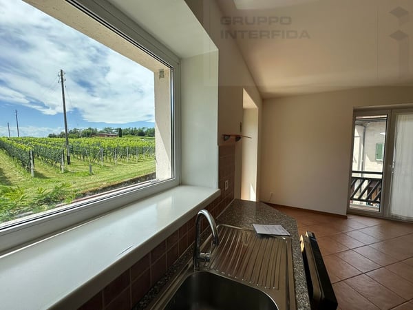 CASA DI TESTA SU TRE LIVELLI 5