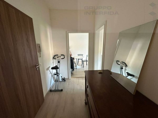 2.5 LOCALI RISTRUTTURATO 1