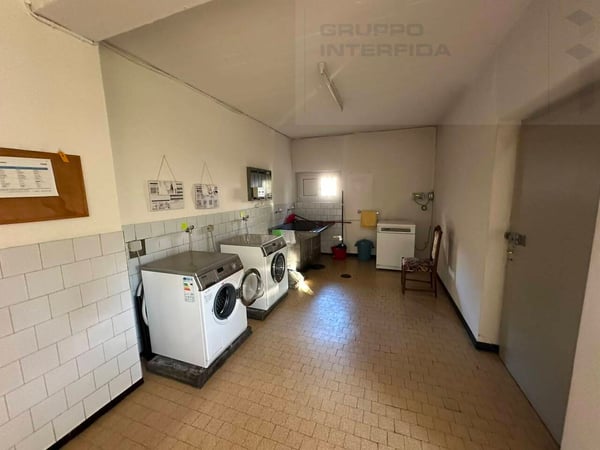 2.5 LOCALI RISTRUTTURATO 9