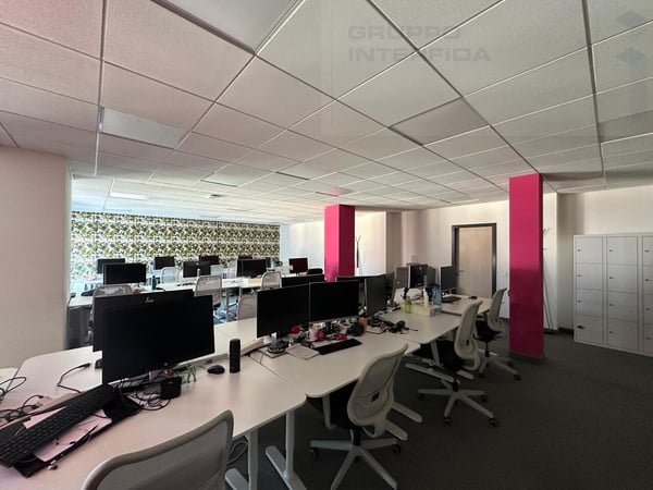 AFFITASI UFFICI OPEN-SPACE CHIASSO 9