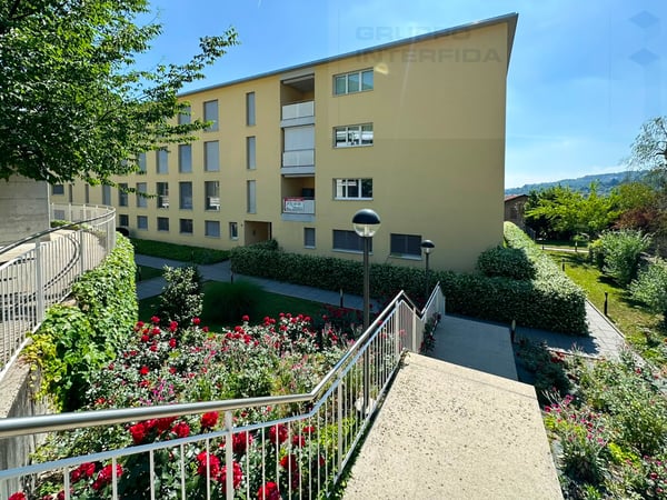 SPAZIOSO APPARTAMENTO CON GIARDINO IN CONDOMINIO SIGNORILE 1