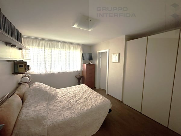 SPAZIOSO APPARTAMENTO CON GIARDINO IN CONDOMINIO SIGNORILE 7