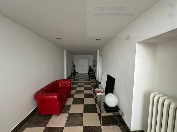 AMPIO APPARTAMENTO SIGNORILE CON TERRAZZA 5