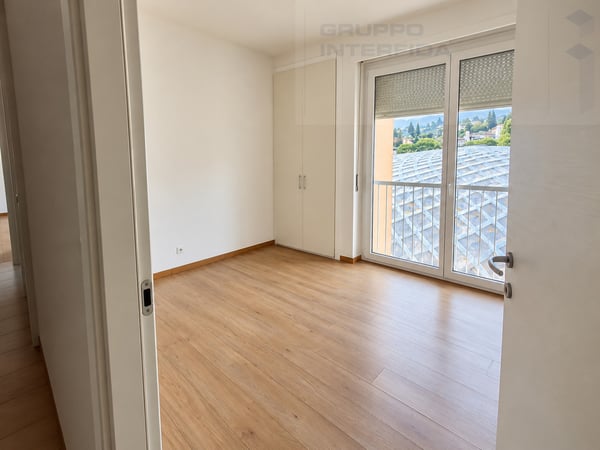 4.5 LOCALI CON BALCONE IN POSIZIONE CENTRALE 5