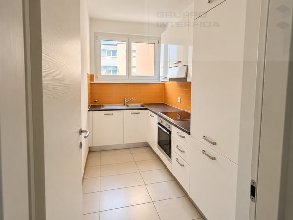 4.5 LOCALI CON BALCONE IN POSIZIONE CENTRALE 1