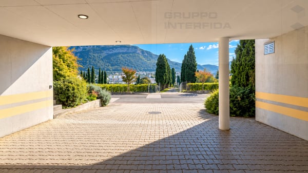 SPAZIOSA CASA CON GIARDINO E VISTA SULLE VIGNE 12