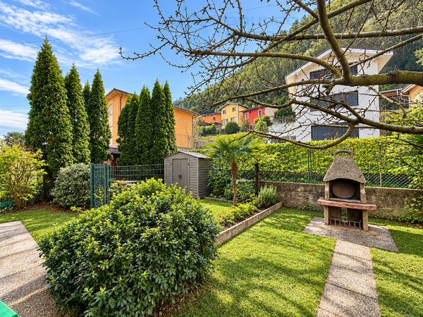 SPAZIOSA CASA CON GIARDINO E VISTA SULLE VIGNE 10
