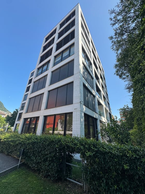 MODERNO UFFICIO, IDEALE ANCHE COME ABITATIVO 2