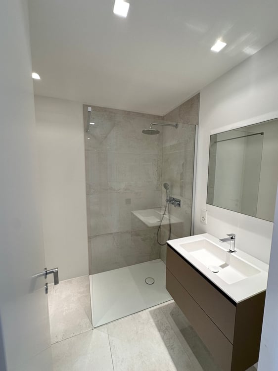 MODERNO ED ELEGANTE APPARTAMENTO 9