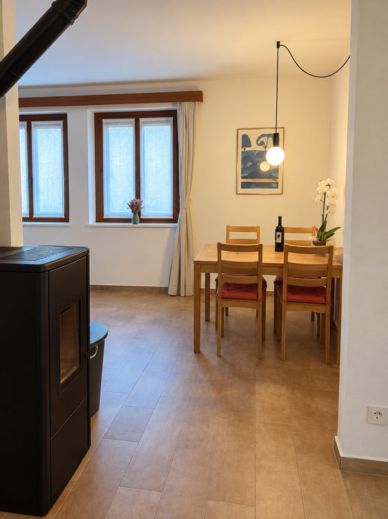 GRAZIOSA CASA RUSTICA NEL CUORE DI BRÉ 3