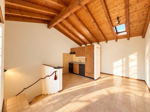 APPARTAMENTO 4.5 LOCALI CON AMPIA TERRAZZA E PARZIALE VISTA LAGO 5