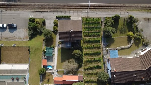 CASA CON DUE APPARTAMENTI 13