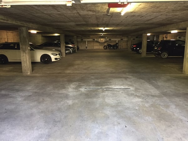 Einstellhallenplatz zu vermieten! 3