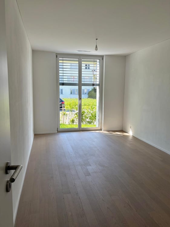 Modern mit Gartensitzplatz 10