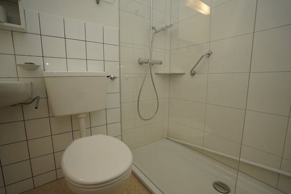 2-Zimmer-Wohnung mit Balkon zu vermieten 4