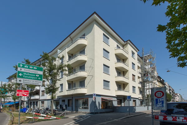 Grosszügige und ausgestattete 1-Zimmerwohnung 1