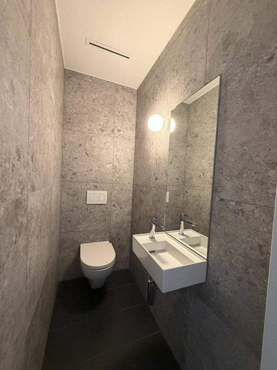 Modernes Wohnen mit grosszügiger Loggia und Cheminée in Zürich-Seebach 8