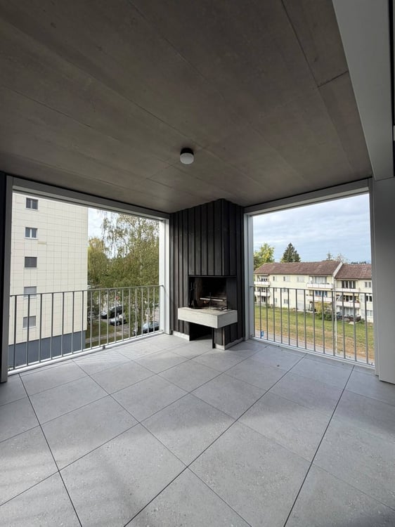 Modernes Wohnen mit grosszügiger Loggia und Cheminée in Zürich-Seebach 9
