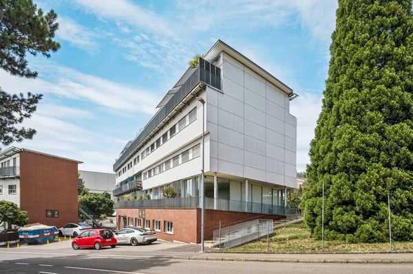Gewerbe- und Verkaufsfläche an zentraler Lage in Oberengstringen 6