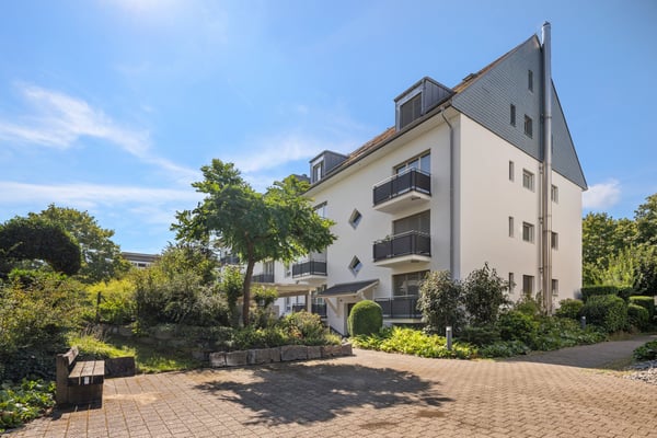 Grosszügige Eigentumswohnung an guter Lage in Dübendorf 1