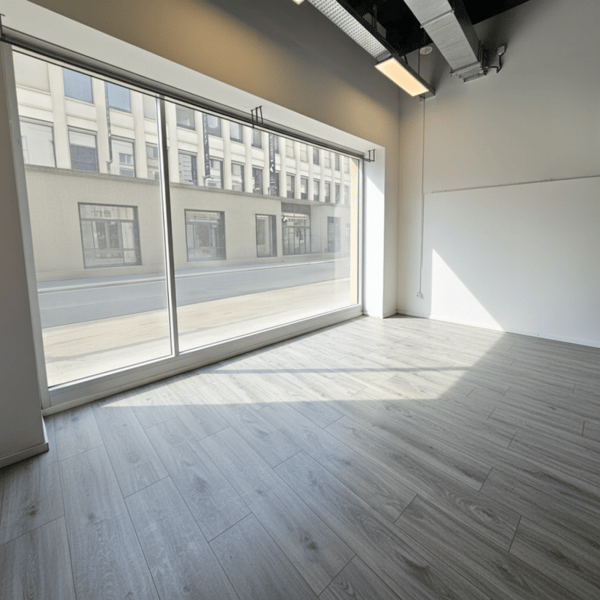 Arcade commerciale de 150m2, Quartier du Flon 2