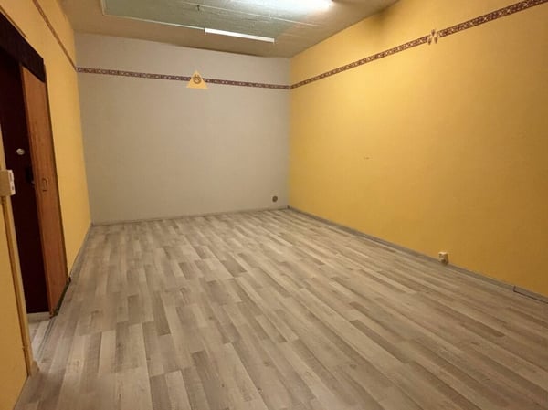 Surface de 170 m2 à louer à deux pas de la gare 5